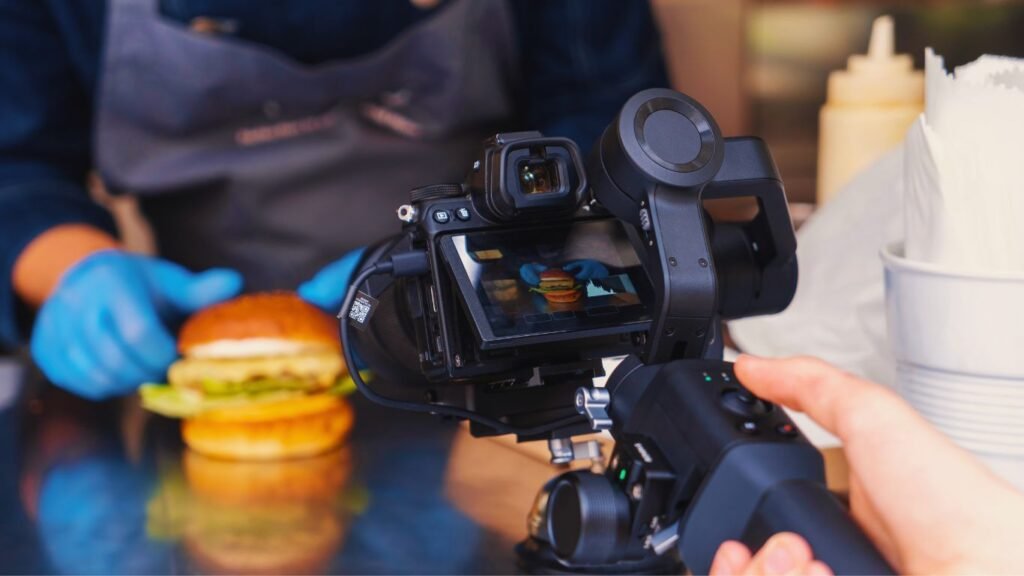 Vídeo Institucional Imagem de uma hamburgueria sendo filmadada